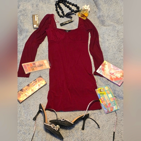 Beautiful wine dress mesh sleeves Burgundy/wine color size Medium. - Picture 5 of 5